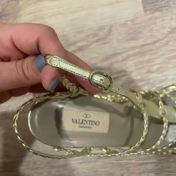 VALENTINO GARAVANI STRAPPY GOLD HEEL SANDALS SIZE 40 - Picture 10 of 14